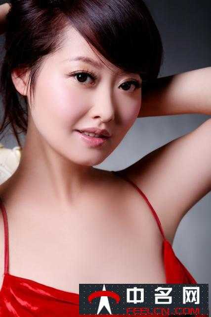 央视美女_央视美女主持龙洋